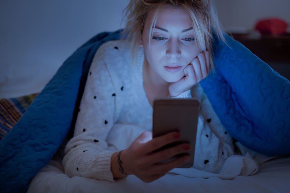 6 rimtos priežastys nustoti naudotis išmaniuoju telefonu naktį