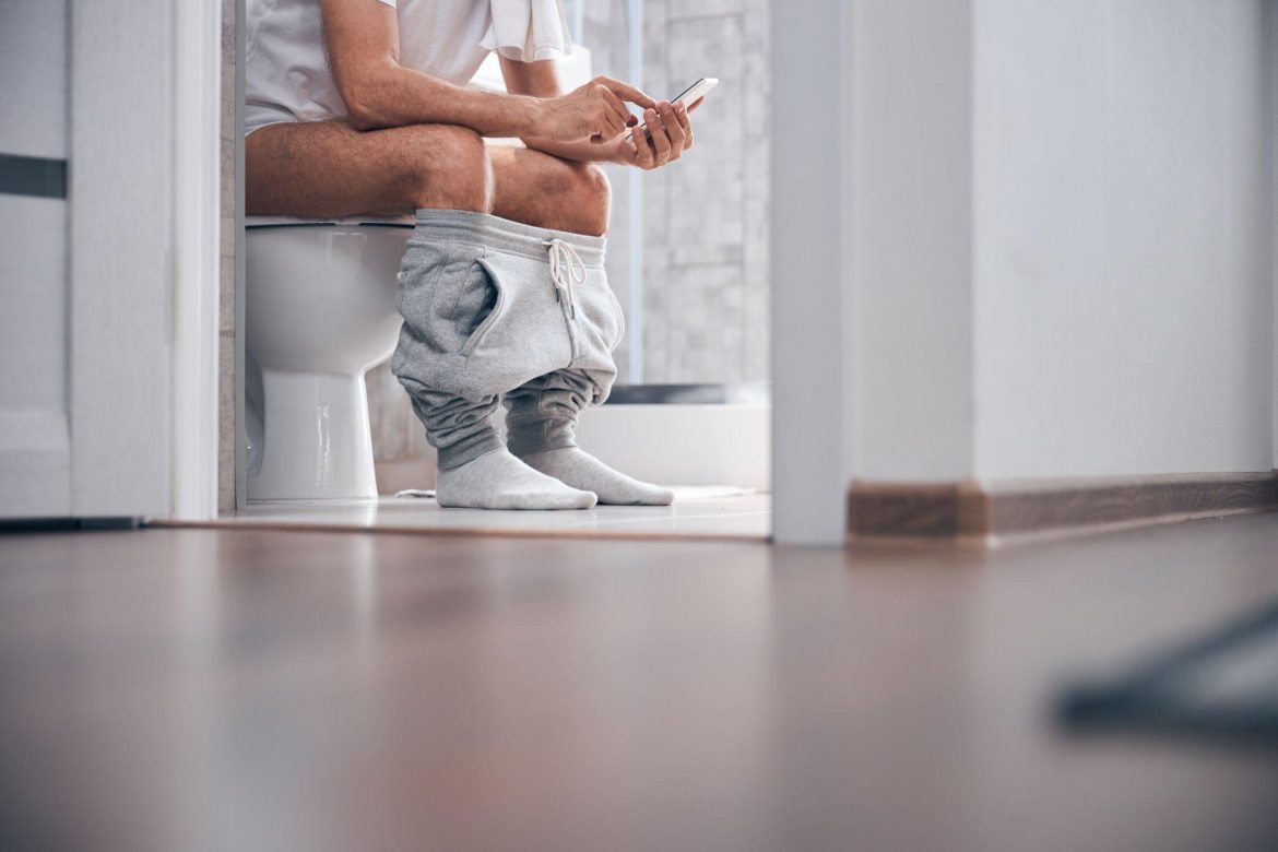 Gleivės išmatose: dažnos priežastys, simptomai ir diagnozė